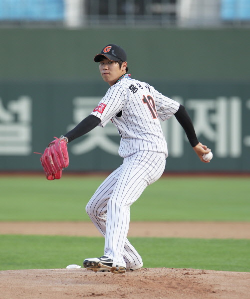 선발출장한 홍성민선수